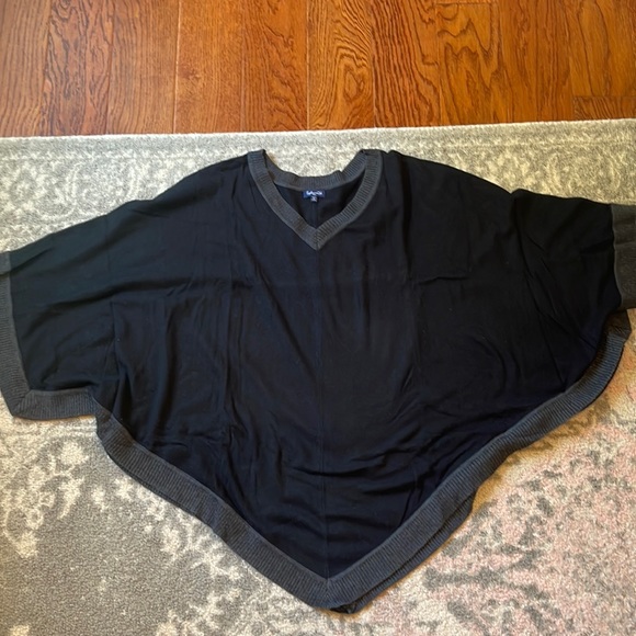 Splendid Black Knit Poncho - Picture 2 of 5